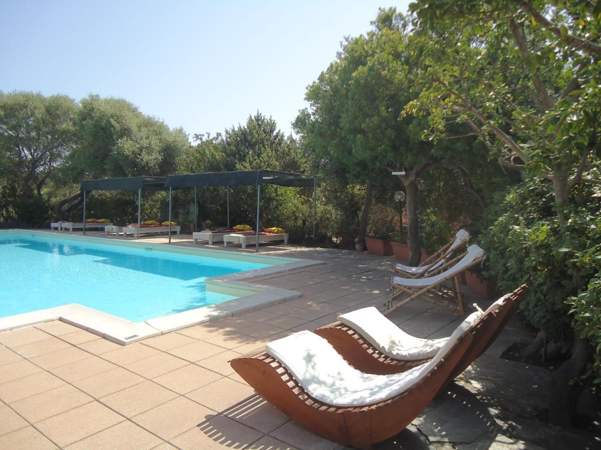 Hotel Fuile 'E Mare Cala Liberotto Exterior foto
