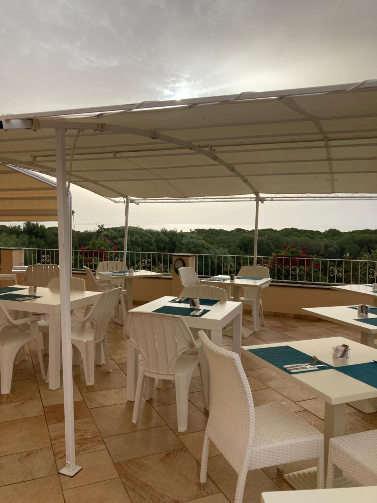 Hotel Fuile 'E Mare Cala Liberotto Exterior foto
