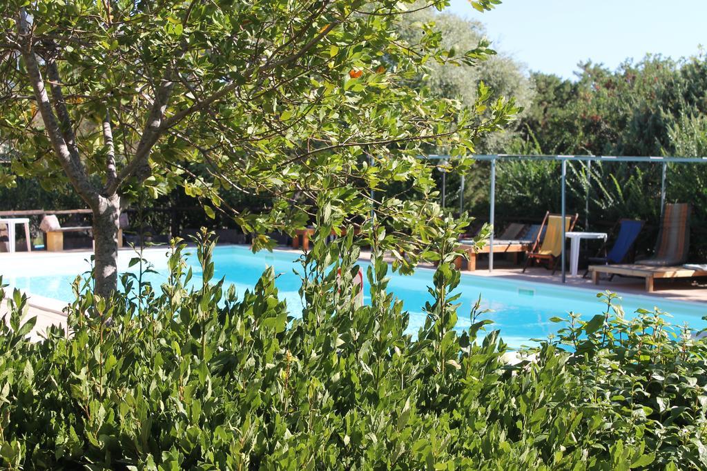 Hotel Fuile 'E Mare Cala Liberotto Exterior foto