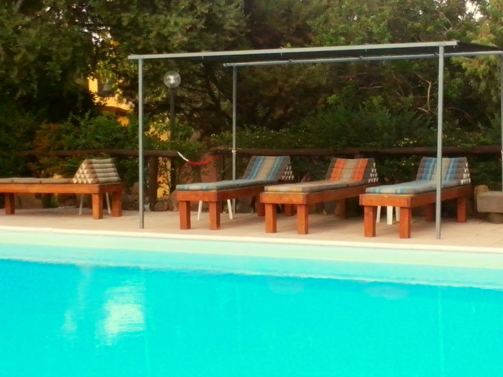 Hotel Fuile 'E Mare Cala Liberotto Exterior foto